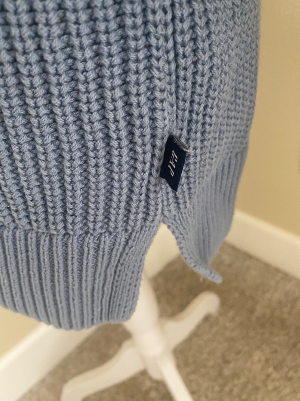 GAP Light Blue Button-Front Knit Cardigan Cable-knit Sweater. Size XL. - Picture 7 of 14